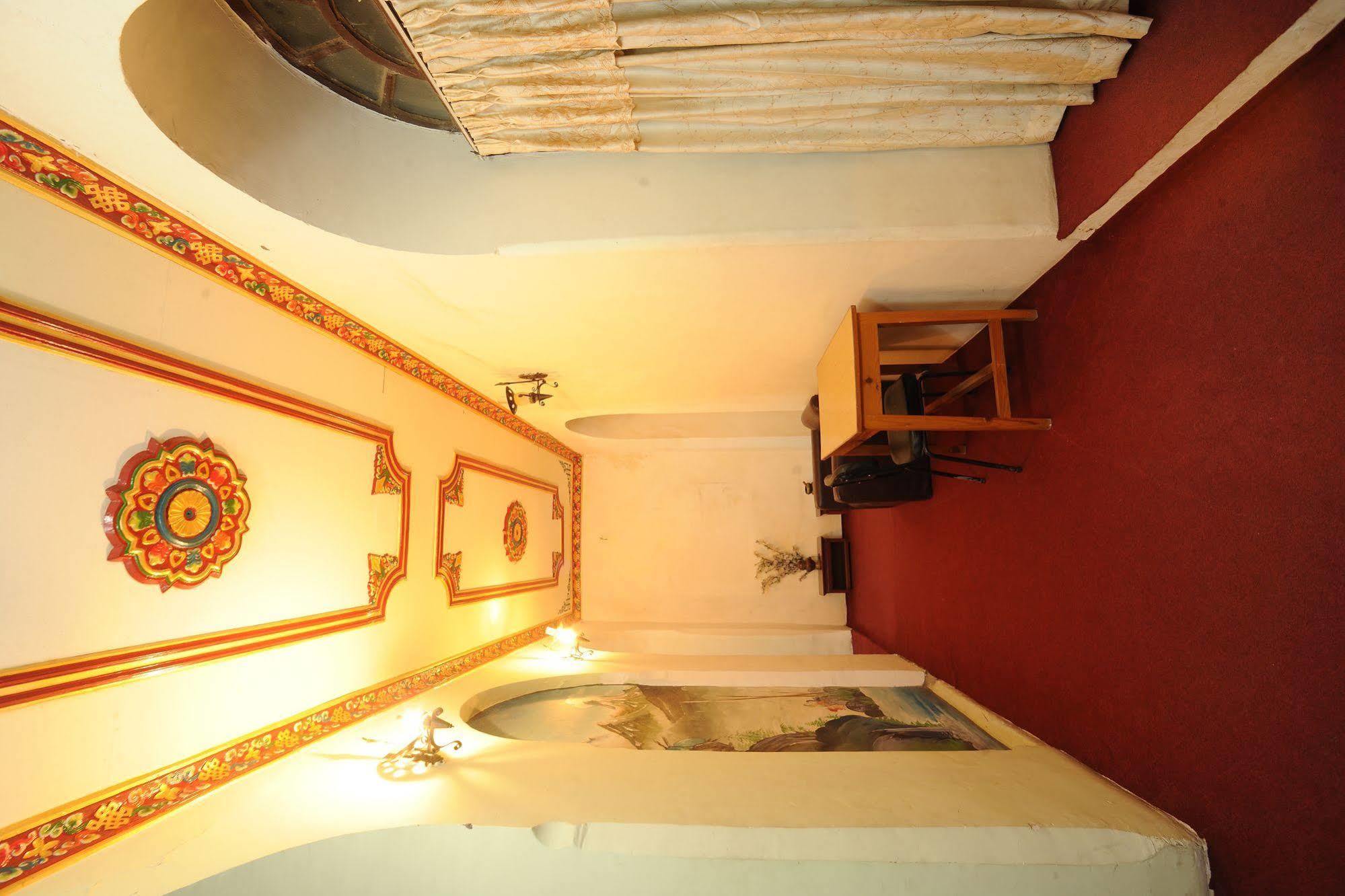 Hotel Himalaya Yoga Katmandou Extérieur photo