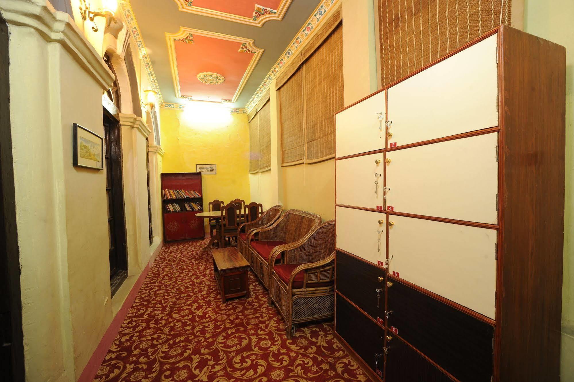 Hotel Himalaya Yoga Katmandou Extérieur photo
