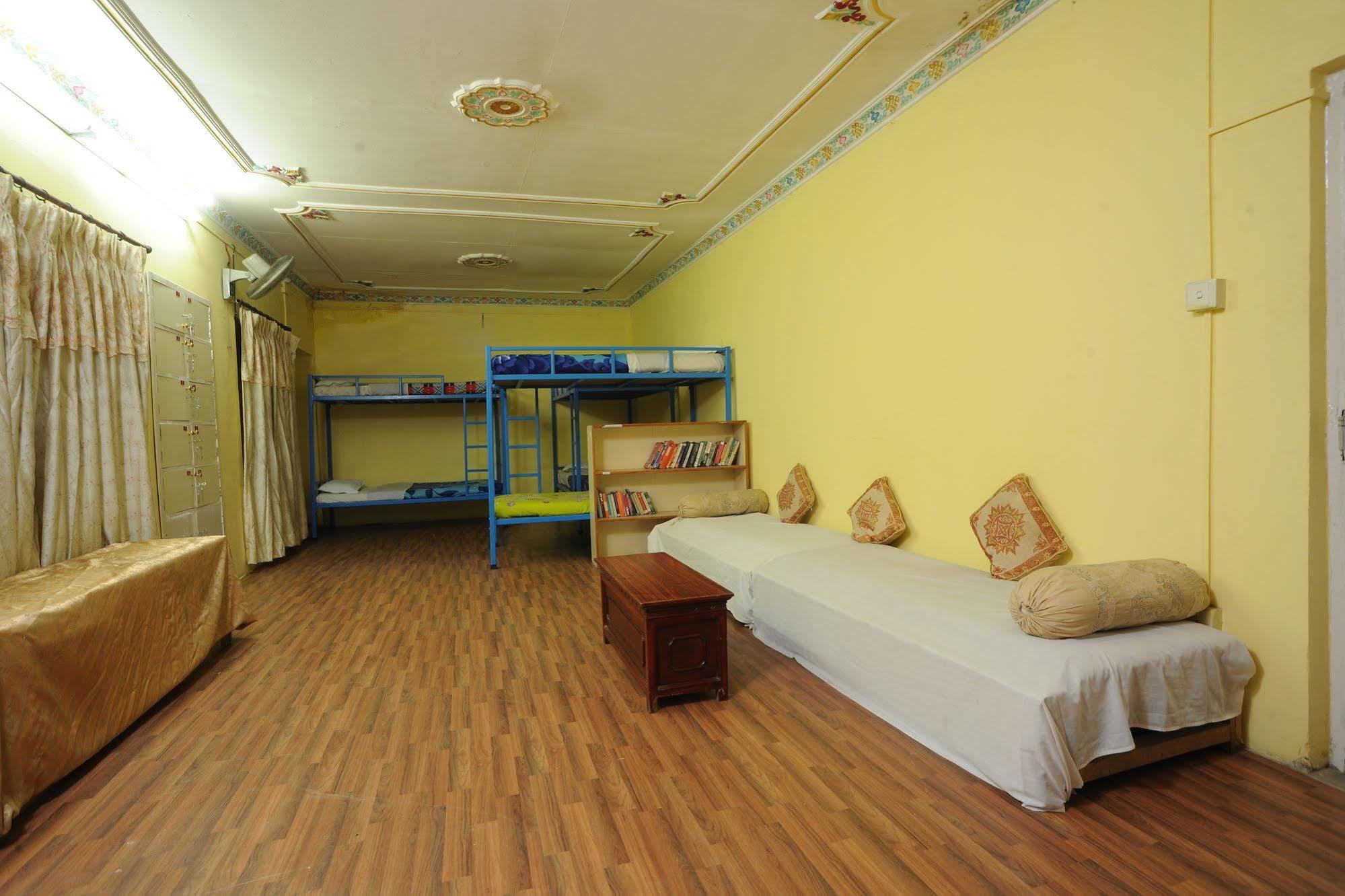 Hotel Himalaya Yoga Katmandou Extérieur photo
