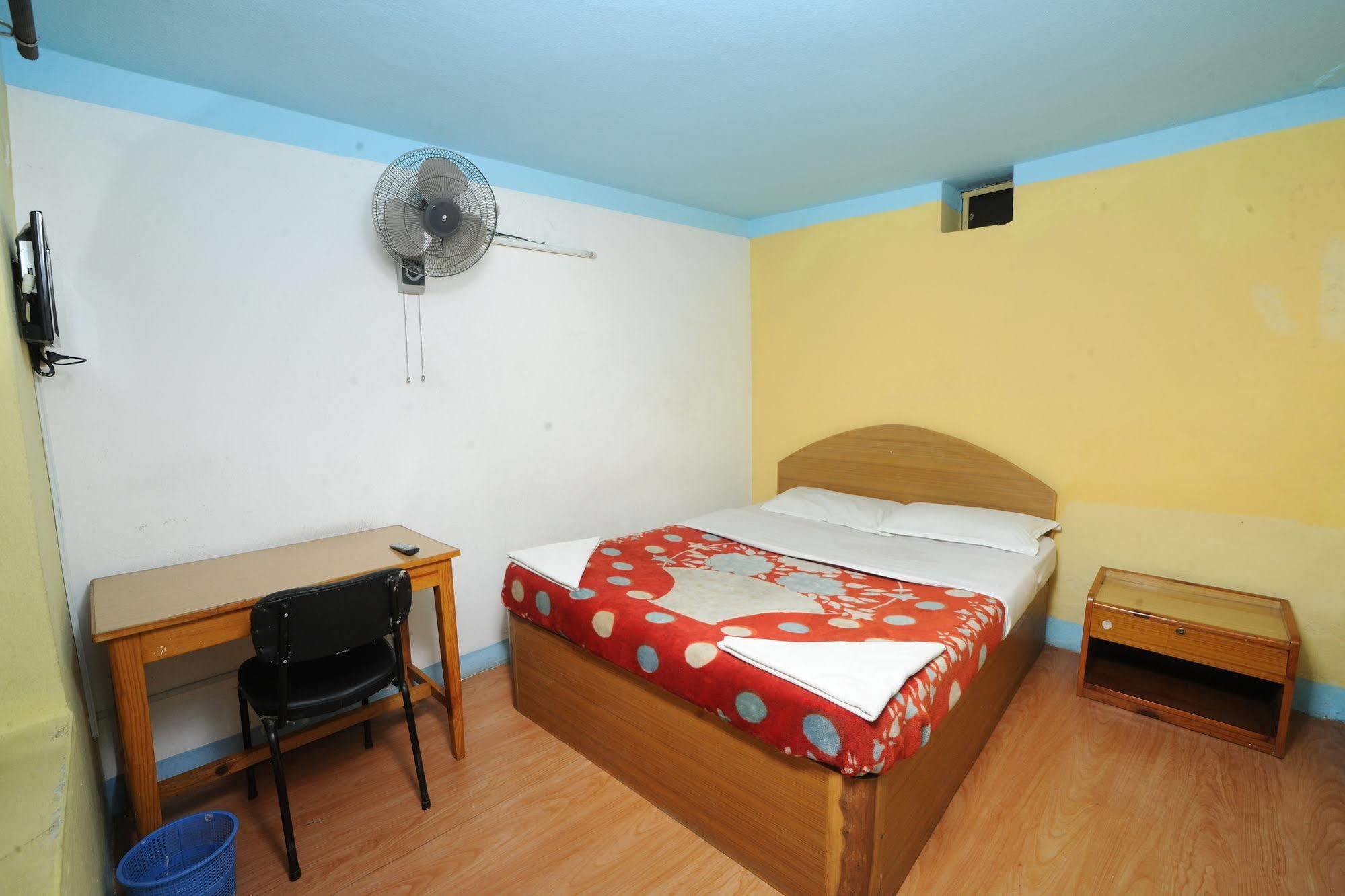 Hotel Himalaya Yoga Katmandou Extérieur photo