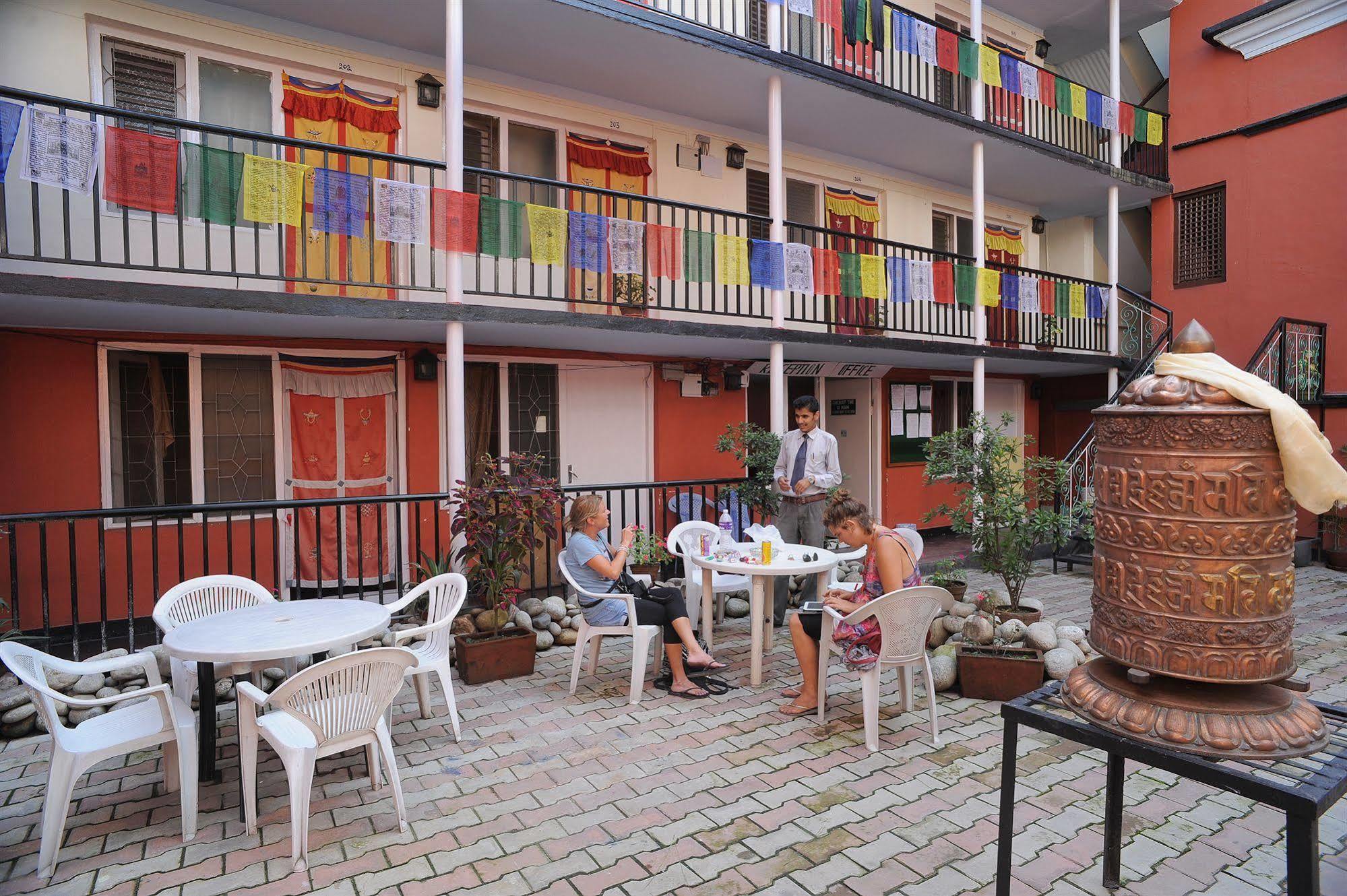 Hotel Himalaya Yoga Katmandou Extérieur photo